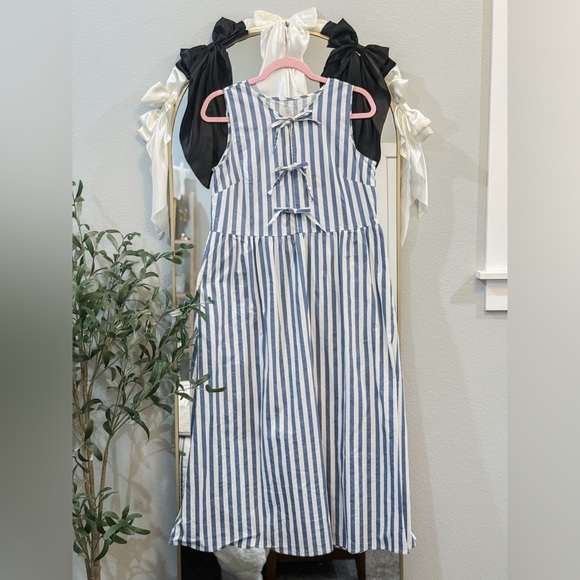 Joie Dresses & Skirts - Joie Blue and White Striped Bow Dress